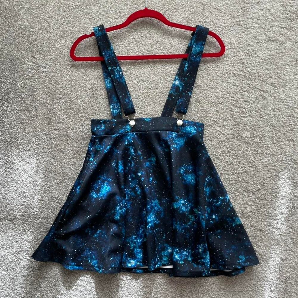 Hot Topic blue space / galaxy print pinafore skirt